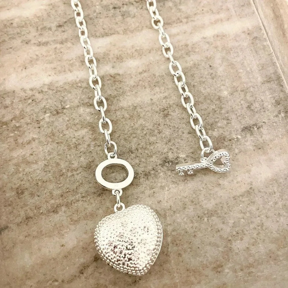 925 Sterling Silver Chunky Heart Necklace Heart and Key Toggle Chain Necklace - Picture 5 of 6